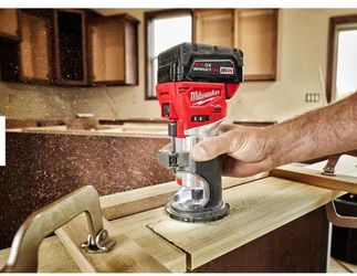 Milwaukee router M18 cordless