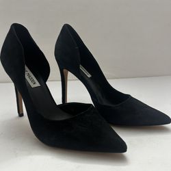 Steve Madden  stiletto heels in black suede. Size 8.5 