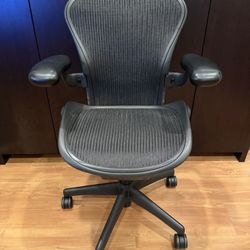 Herman Miller Aeron Size A Fully Loaded