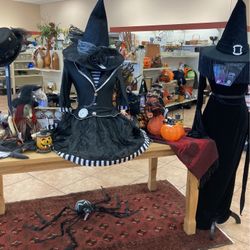 Halloween @ Goodwill La Quinta Calif  79640 Hwy 111 
