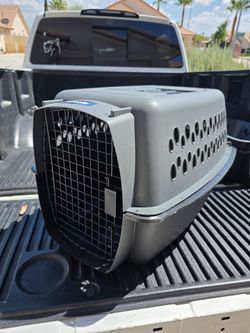26"  dog crate / kennrl NEW