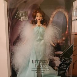 BARBIE BETWEEN TAKES HOLLYWOOD MOVIE STAR COLLECTOR EDITION SECOND IN A SERIES DOLL