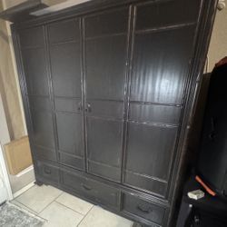 Ethan Allen Media Center 