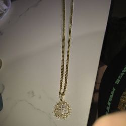 14k gold chain with pendant