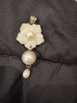 Shell And Pearl Pendant 