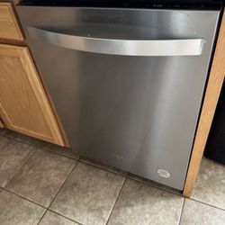 Whirlpool Dishwasher 