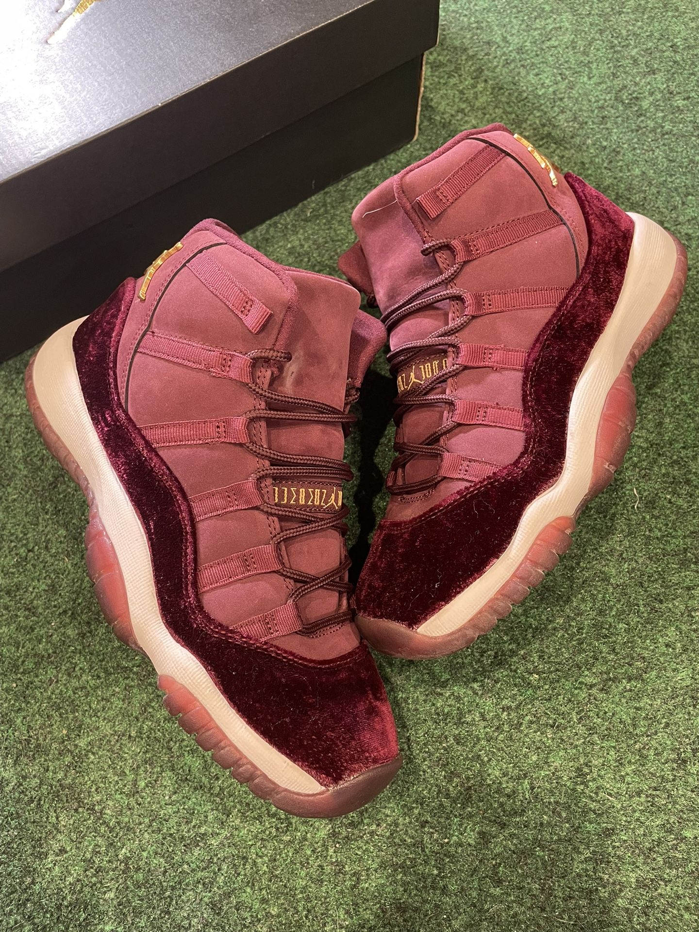 Jordan 11 GG Heiress Velvet Size 5y