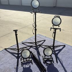 UtiliTech Pro Portable LED Lights Tripod And Extension Cords