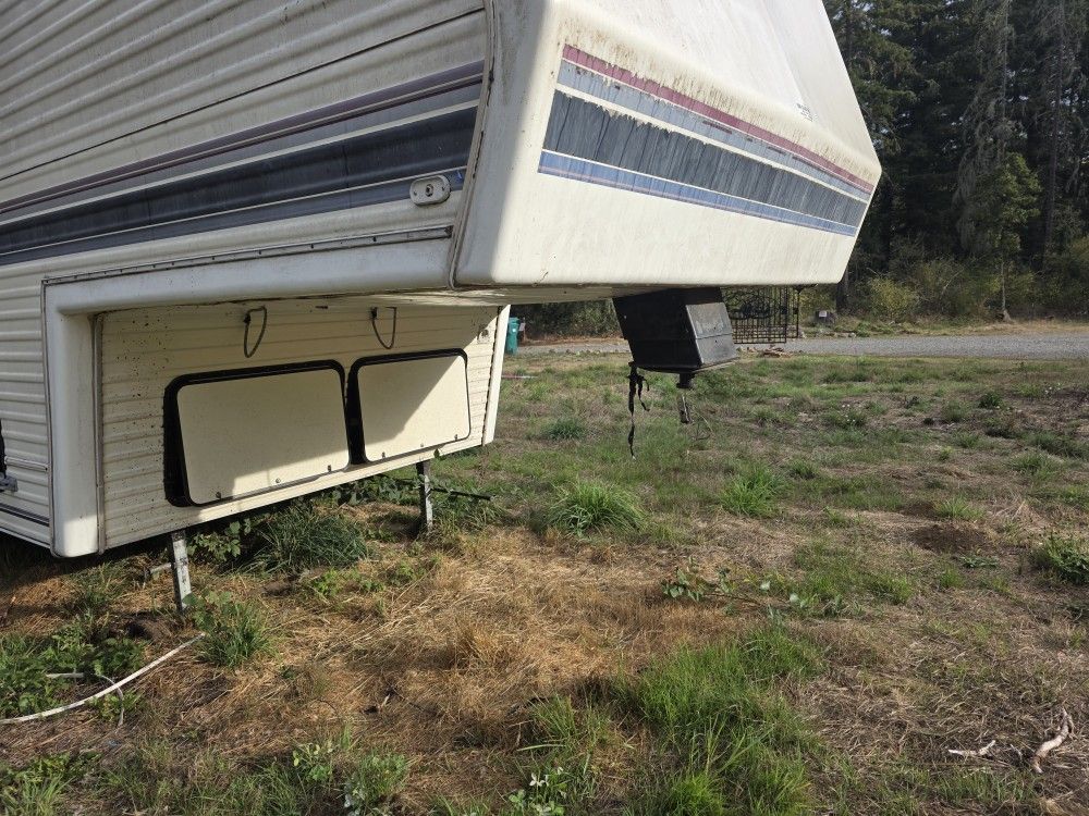 Travel Trailer Cheap!! Come Take It Away!