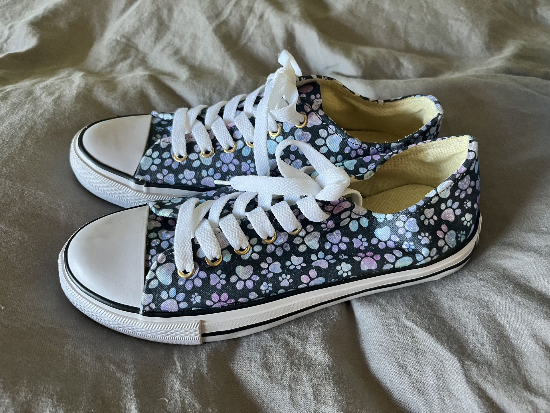 New Converse Size 8