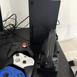 Xbox Series X Whit 3 Controllers And Headset Wireless 