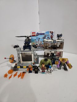 LEGO 76131 Avengers Compound Battle 100% Complete w/Instructions 2019