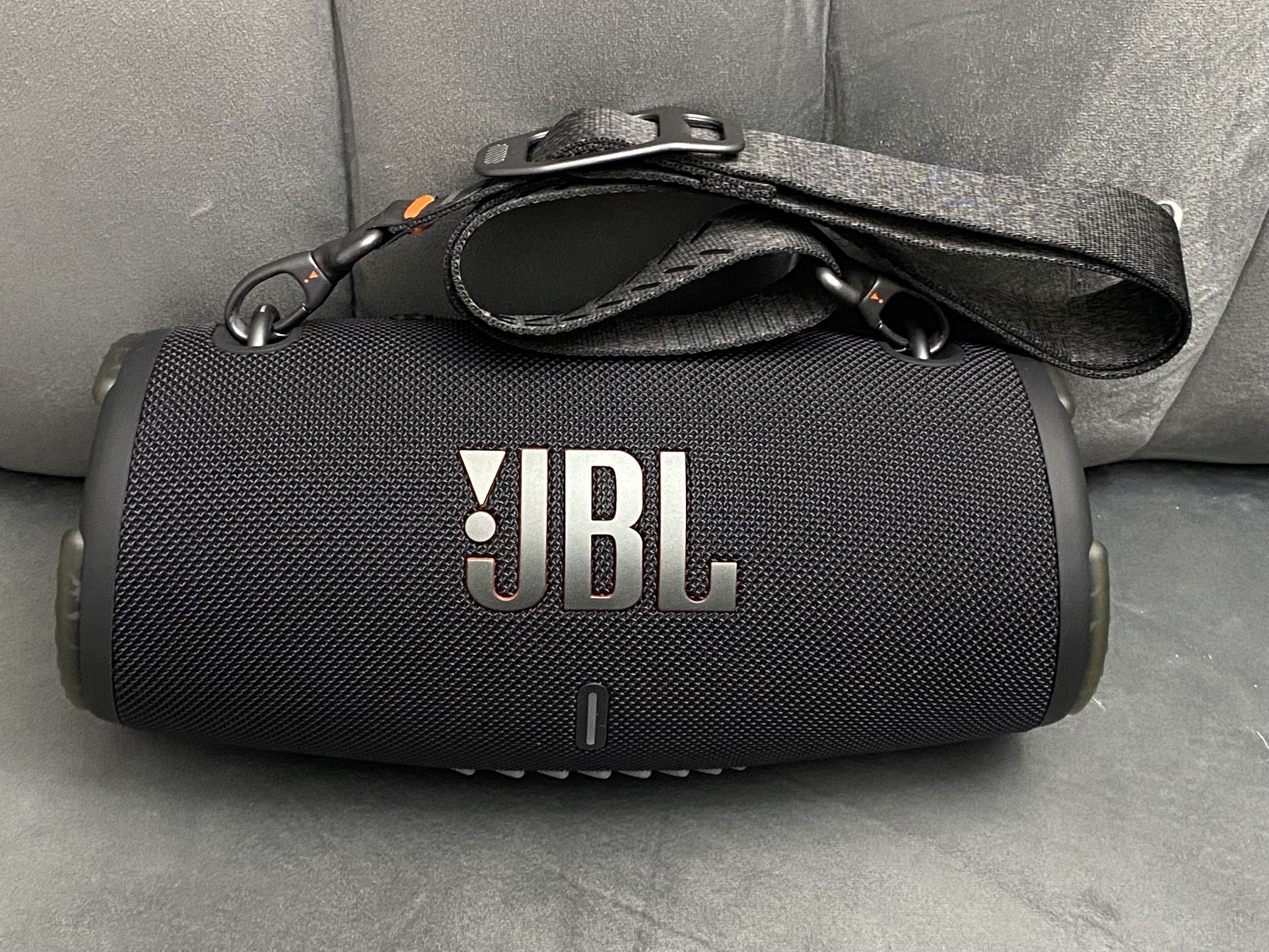 JBL XTREME 3 Hi Fi Wireless Portable Bluetooth Speaker