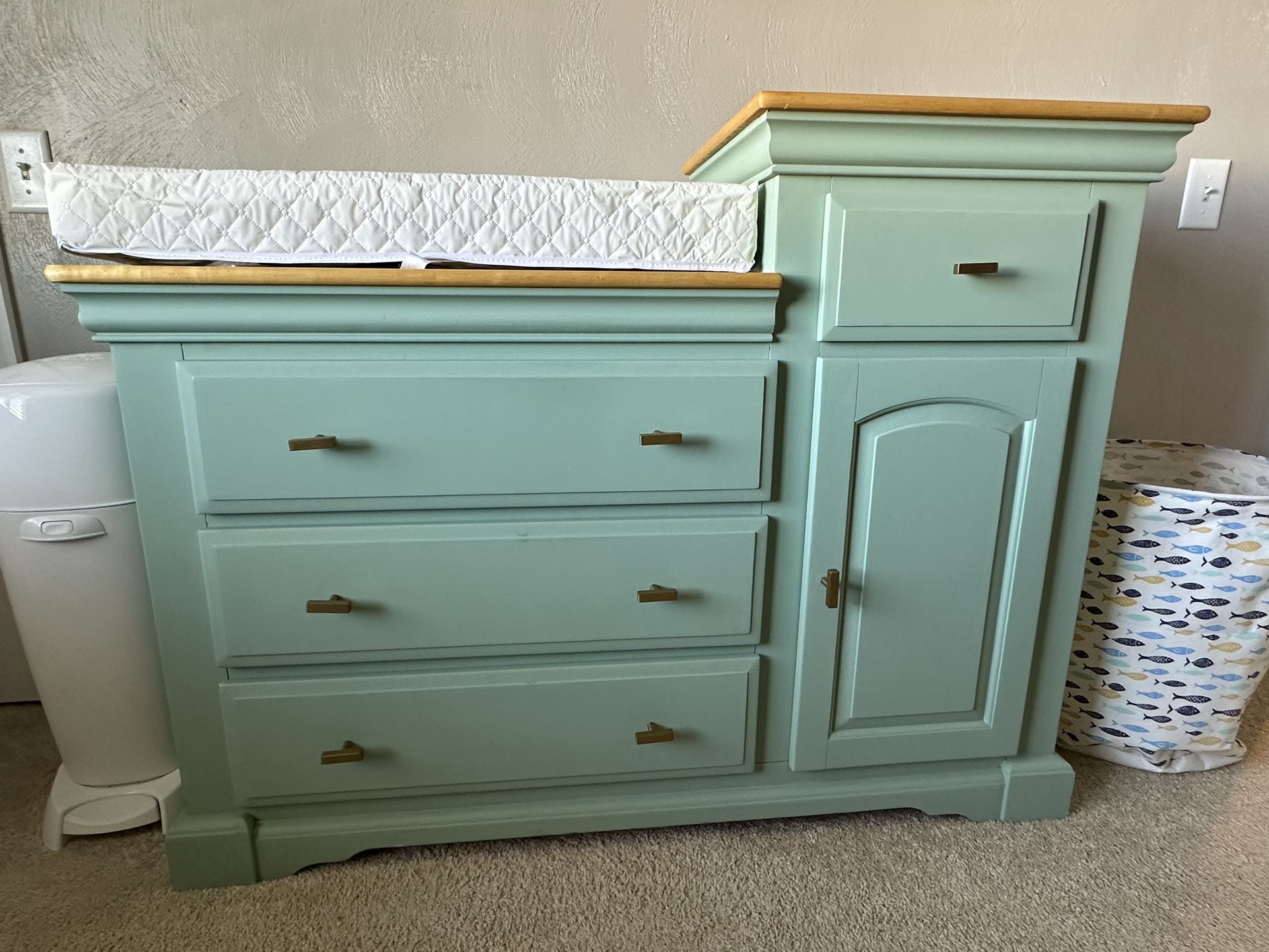 Matching Hand Painted Baby Changing Table And Convertible Crib/toddler Bed