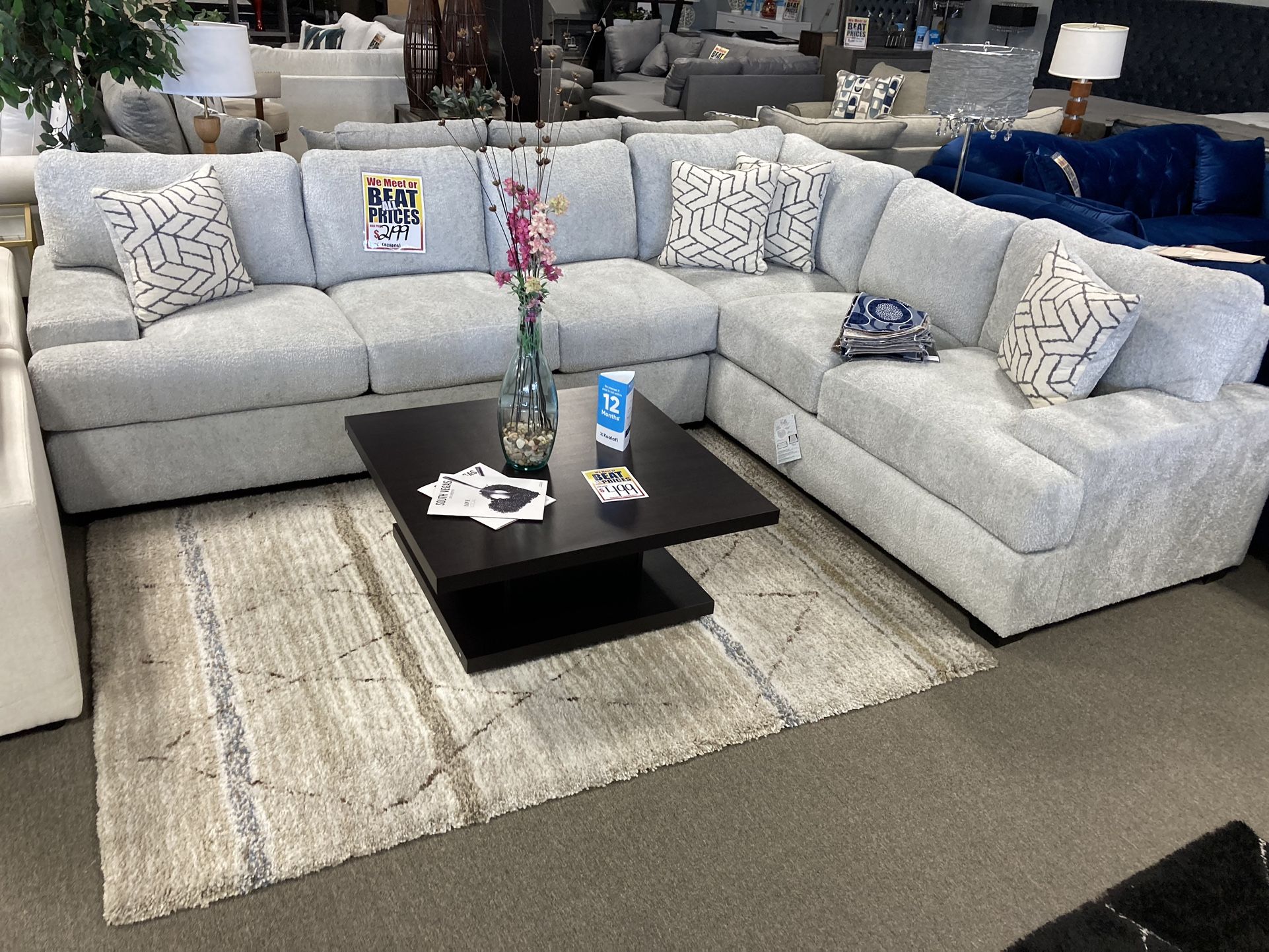 Lovely Sectional! Many Colors! $1999! 🩷📱⭐️