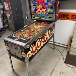 Gorgar Pinball Machine