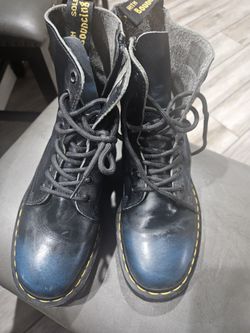 Women's Doc Marten's