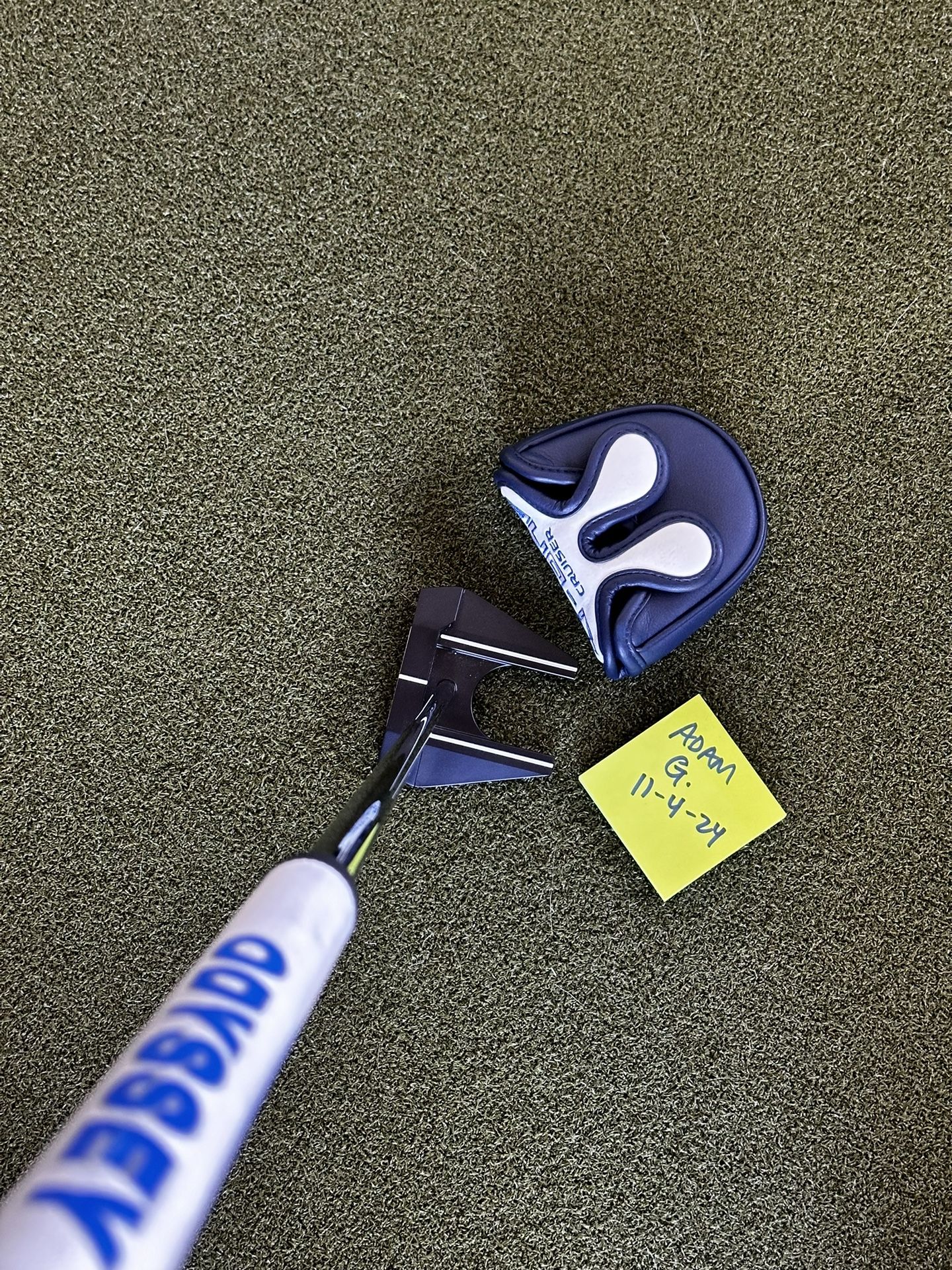 Odyssey Ai-ONE #7 CS (center shaft) Broomstick Putter