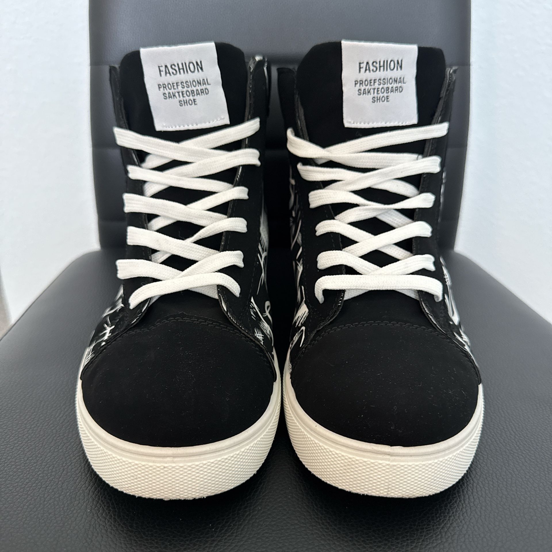 Lightweight High-Top Canvas Sneakers Men’s Shoes Wear Size 11”US All Season 