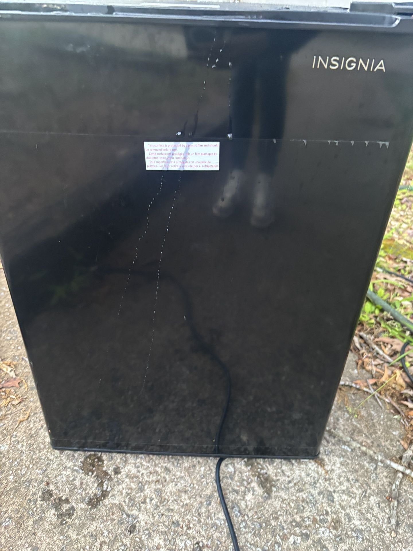 Insignia 2.6 Mini Fridge