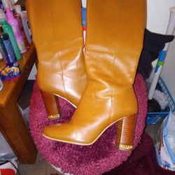Light Brown Women's Knee High Camel Colored Leather Michael Kors Boots Size 6