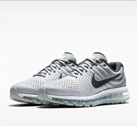Nike Air Max 2017 running shoe men's size 9