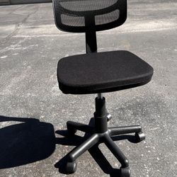 Giantex Armless Desk Chair, Low Back Computer Chair, Ergonomic Small Chair with Adjustable Height, Y-Shaped Support for Adults, Teens and Kids, Task C