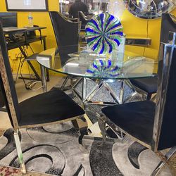 NEW‼️5pcs Clear Glass/Mirrored Round Dining Table Set💥 Financing Available 📲 Apply Now