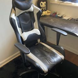 Gaming chair