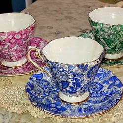 Royal Standard, Fine Bone China, Made in England.
