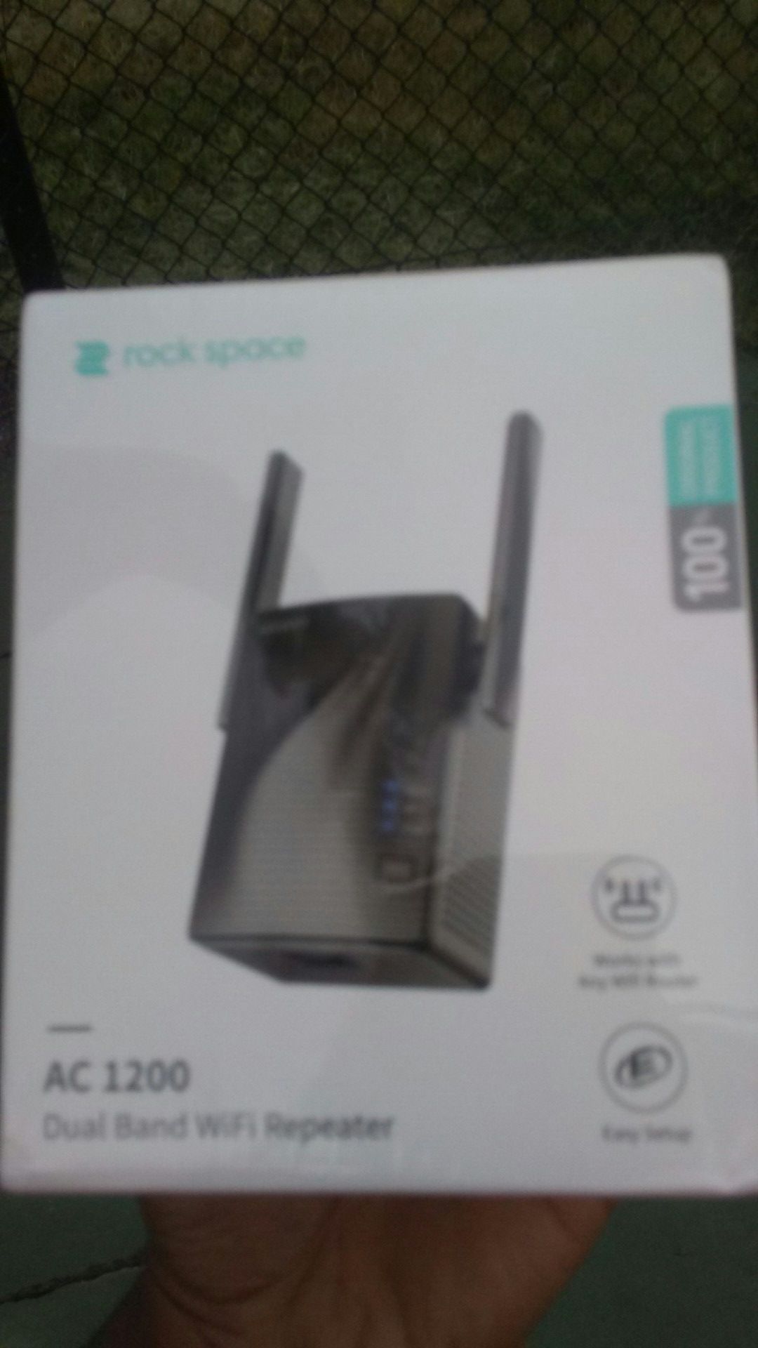Rock Space AC 1200 Dual Band Wifi repeater