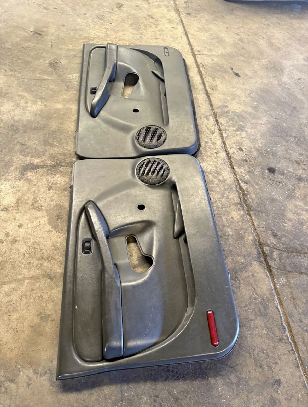 99-07 Chevy Silverado front door panels