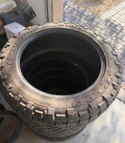 1 nitto ridge grappler 325/50/22 single tire