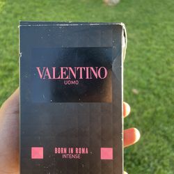 Valentino born in Roma intense (Best offer)