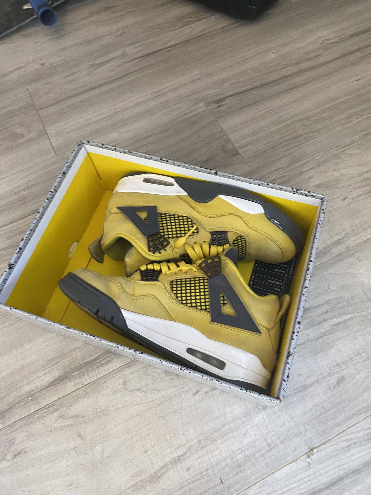 Jordan 4s