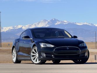 2015 Tesla Model S