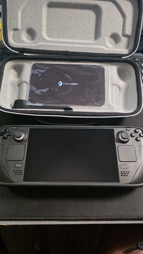 Steam Deck 512GB LCD + Spigen Case + Glass Screen Protector + 512GB microSD (NO TRADES)