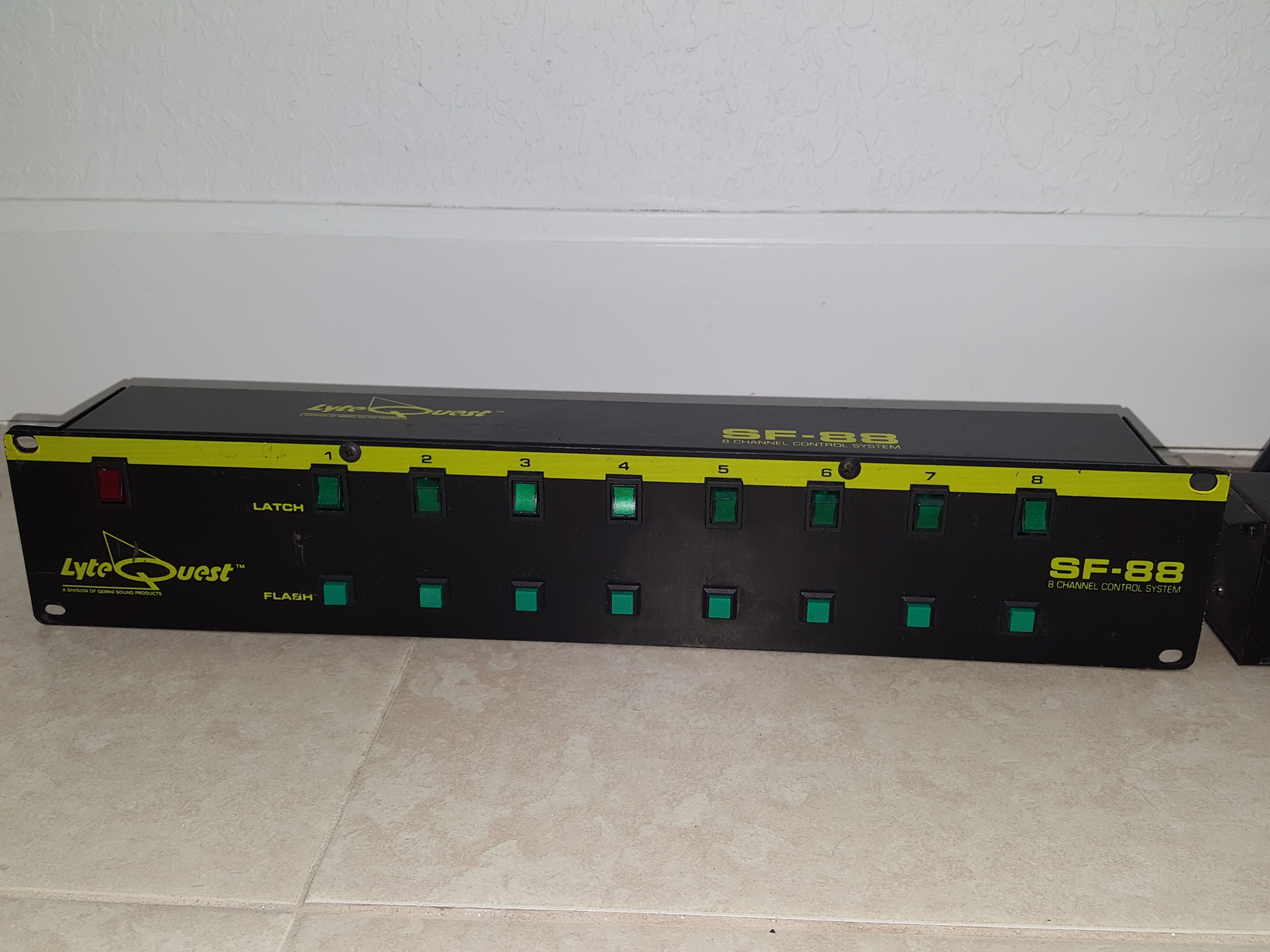LyteQuest SR-88 and SF-88 Relay Pack / Lighting Controller