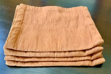 4 TABLE PLACEMATS, ORANGE, (LIQUIDATING)