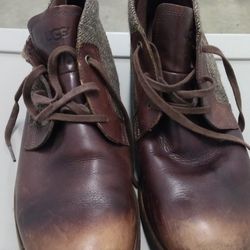 Men's UGGs Size 12