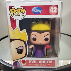 BRAND NEW EVIL QUEEN FUNKO IN POP PROTECTOR 