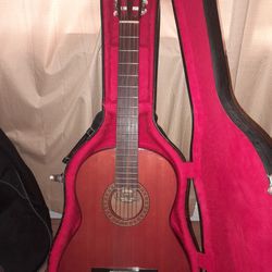 Yamaha Classical Guitar W/case