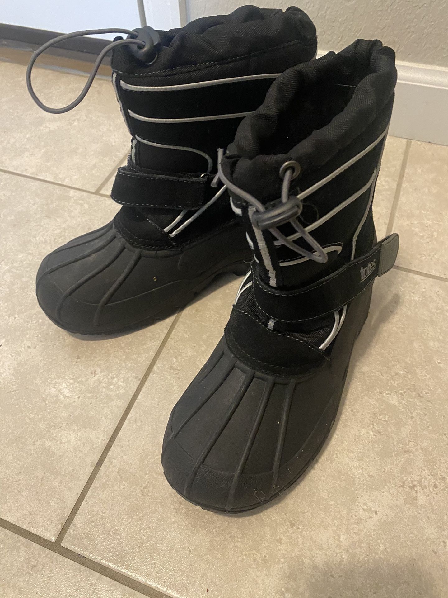 Kids Tote Boots Size 3