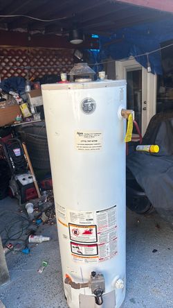 Hot water tank