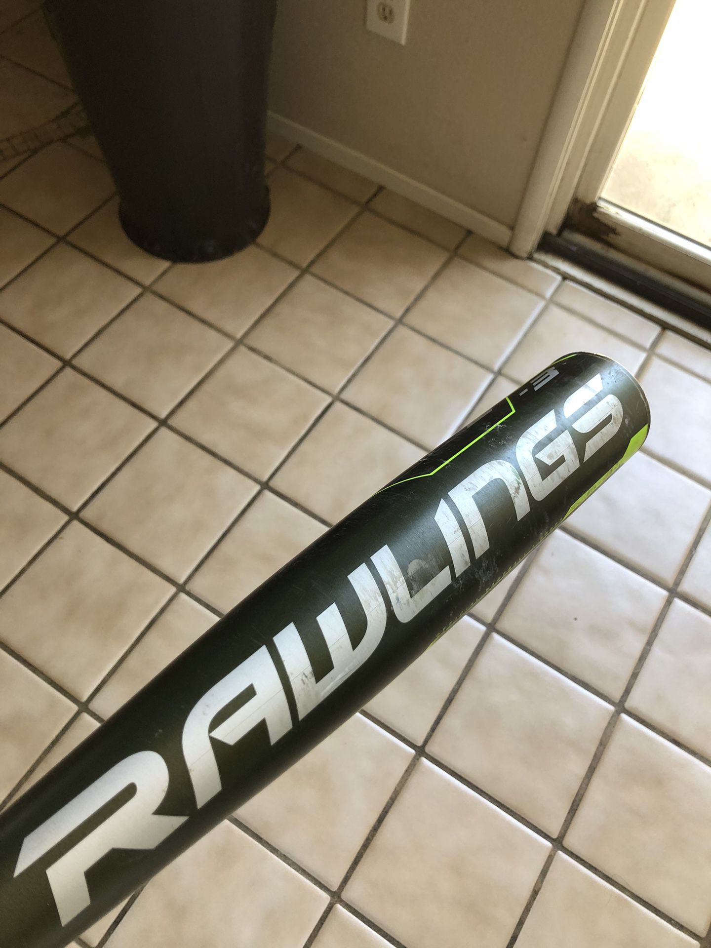 Rawlings 33”, 30oz baseball bat 