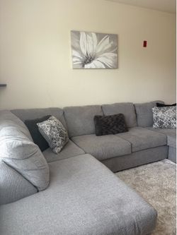 Broyhill Parkdale Silver Sectional Couch