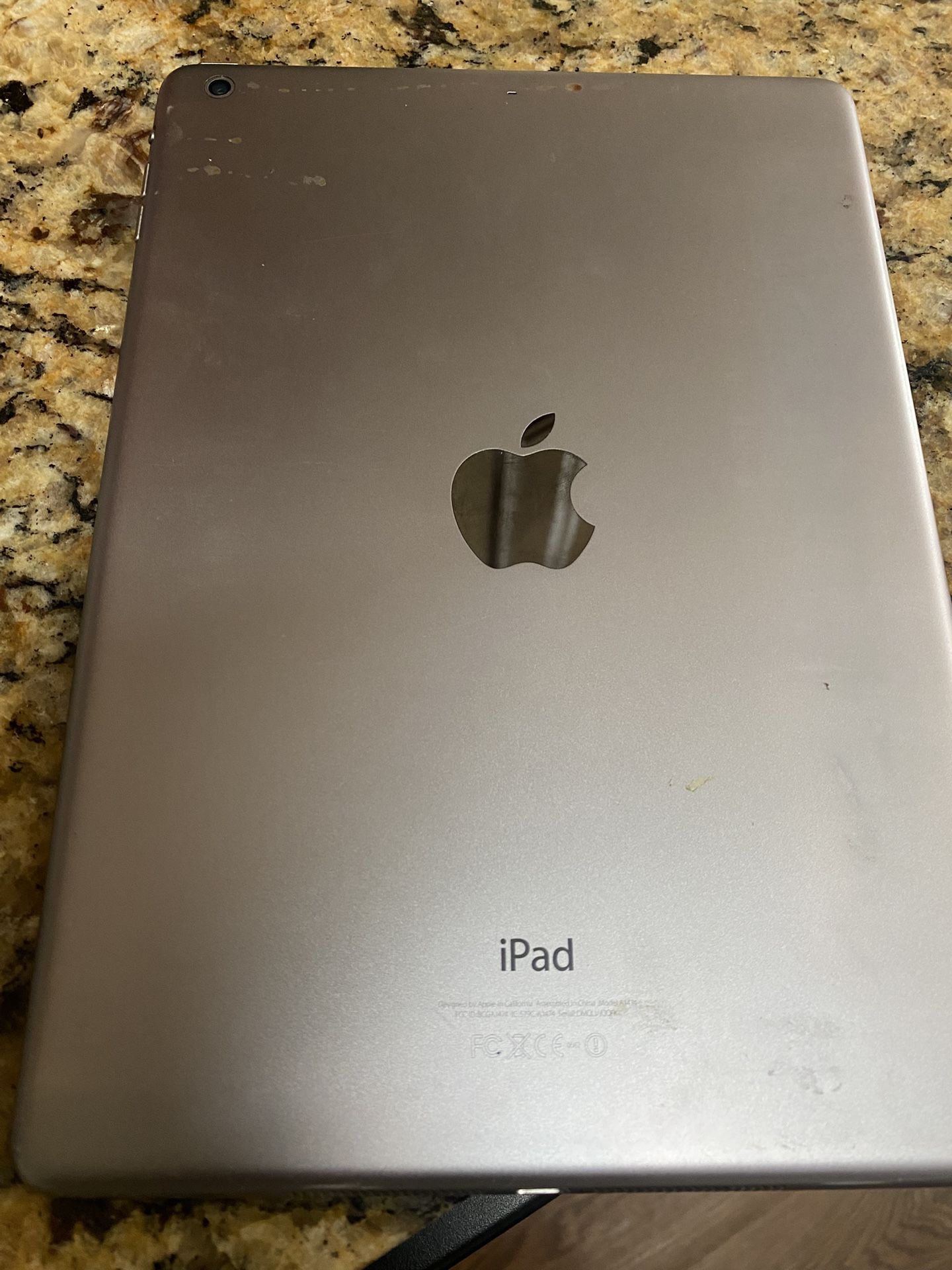 APPLE IPAD AIR 
