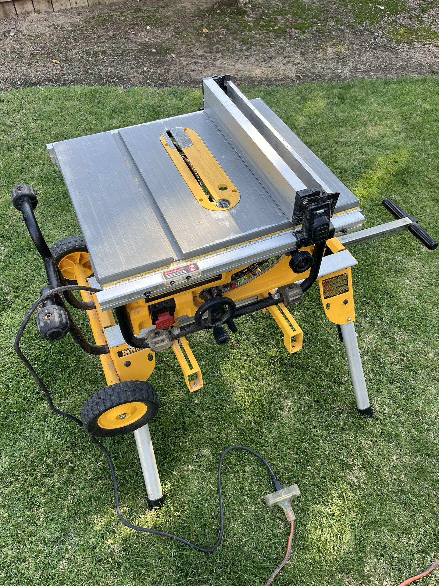 DEWALT TABLE SAW WITH STAND/WHEELS for Sale in Madera, CA OfferUp