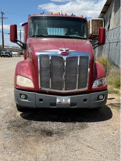 2014 Peterbilt 579 daycab