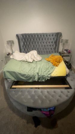 Queen size BED